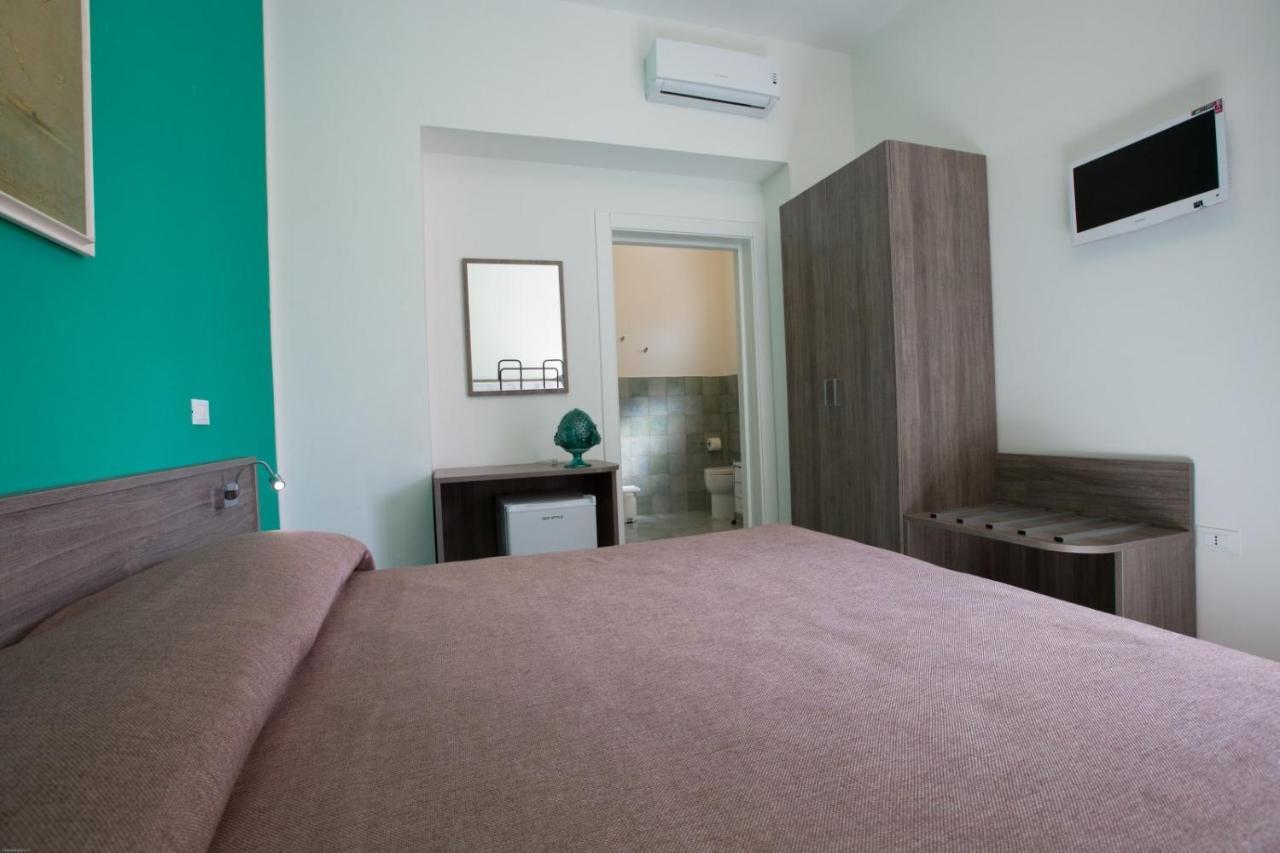 טורה סן ג'ובאני אוג'נטו La Giara Resort חדר תמונה